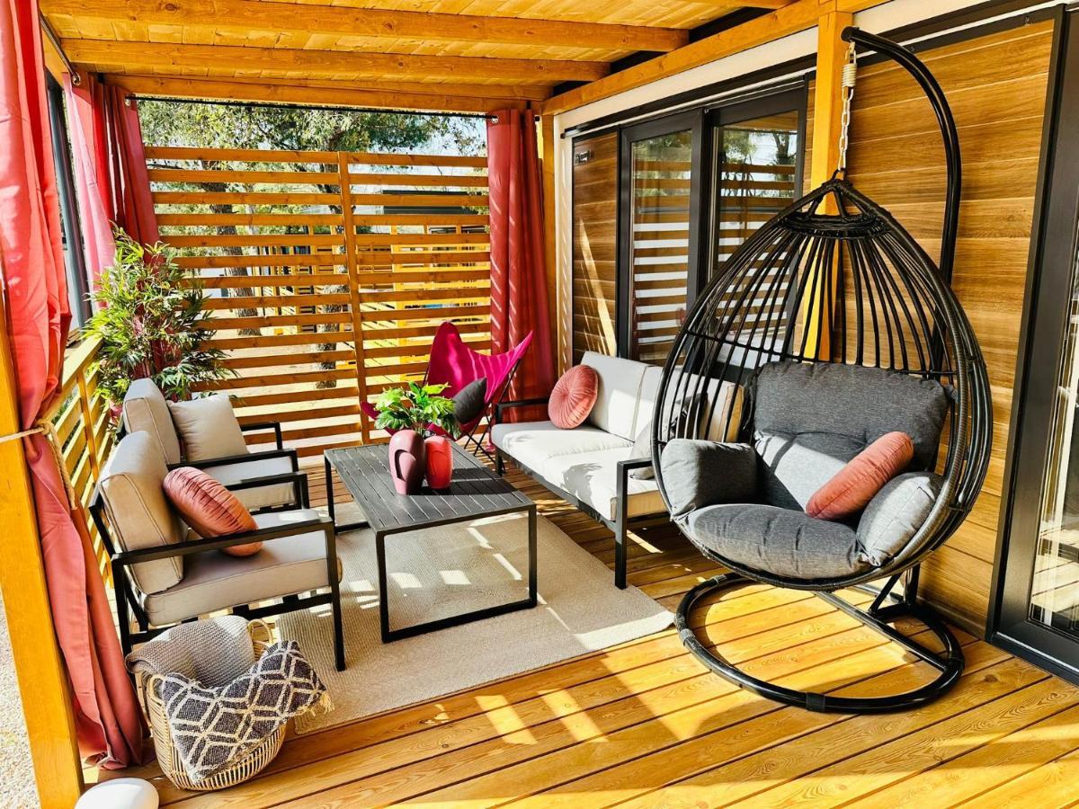 Iris Holiday Homes ビオグラード・ナ・モル エクステリア 写真