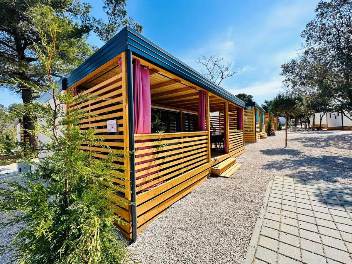Iris Holiday Homes ビオグラード・ナ・モル エクステリア 写真