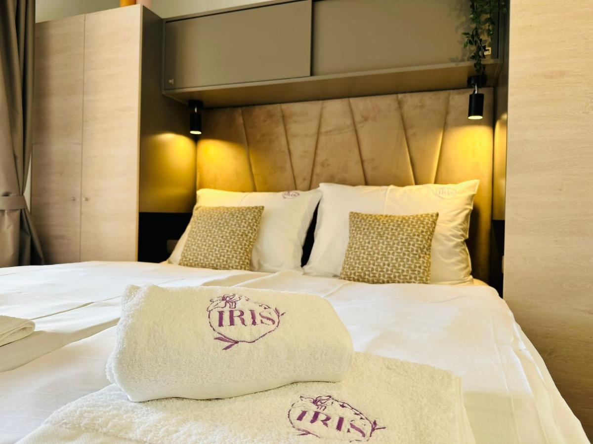 Iris Holiday Homes ビオグラード・ナ・モル エクステリア 写真