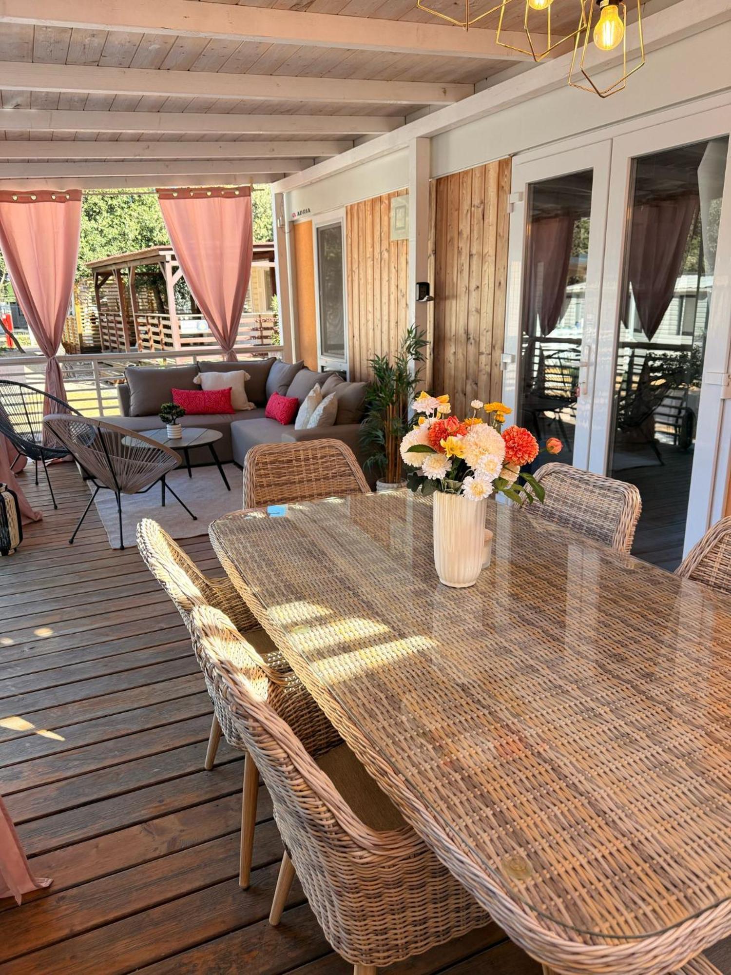 Iris Holiday Homes ビオグラード・ナ・モル エクステリア 写真